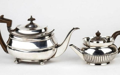 Two English sterling silver tea pot - London 1807, mark