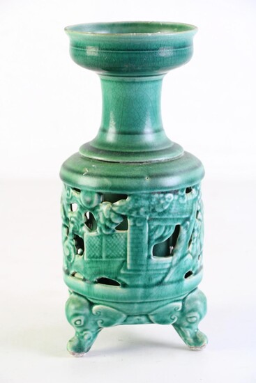 Unusual Chinese green crackle glazed double layered tripod vase, 'le' character to base (H23cm)