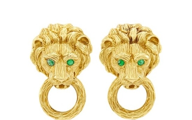 Van Cleef & Arpels Pair of Gold and Emerald Lion Head Hoop Earclips