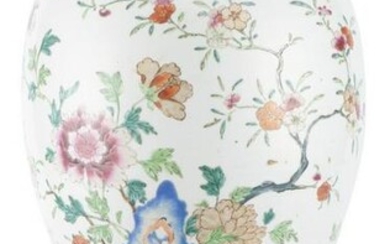 Vase en porcelaine de Chine à décor en