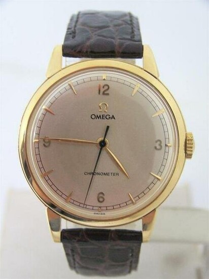 Vintage Solid 18k Gold OMEGA 17J Winding Watch 1950s
