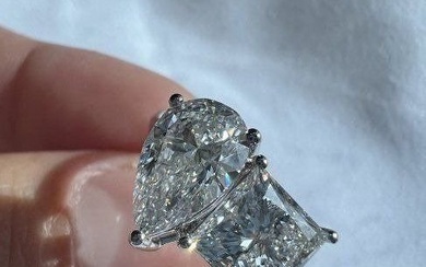 Women's Ring TW 3.63 cts G F VS-VS1 Lab Grown Diamond Pear and Princess