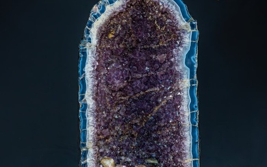 Wonderful specimen of an amethyst agate geode from Uruguay- 58869 g