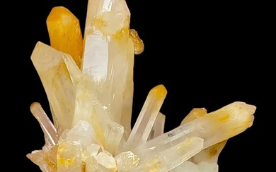 aesthetic group of mango quartz crystals - Height: 10 cm - Width: 8 cm- 380 g