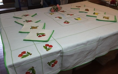 tablecloth with napkins with embroidered fruit (10) - Mixed linen - Second half 20th century
