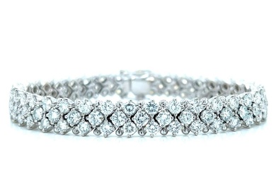 18K White Gold 12.00 Ct. Diamond Bracelet