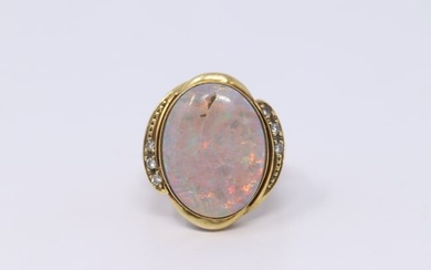 18Kt Art Deco Opal-Diamond Ladies Ring