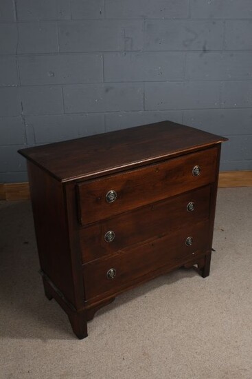 20th century oak chest of drawers, fitted three long drawers and raised on bracket feet, 91.5cm wide