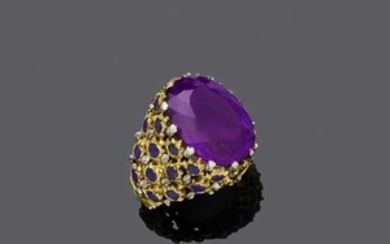 AMETHYST, SAPPHIRE AND GOLD RING, BY BUCCELLATI.