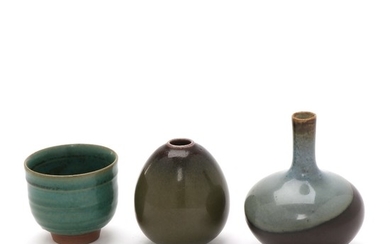 Nils Thorsson, a.o.: Two stoneware miniature vases and a small earthenware vase. (3)
