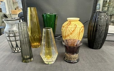 (8) pc. Art Deco era decorative glass vases lot, to include Matinsville, Walther, etc. Very nice