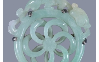 A Chinese jadeite silver-mounted ‘chilong and flower’ brooch