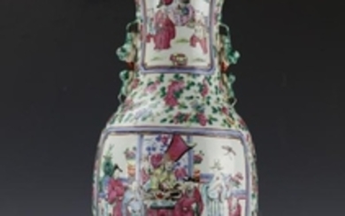 A Famille Rose Figural Scalloped Rim Vase of Qing