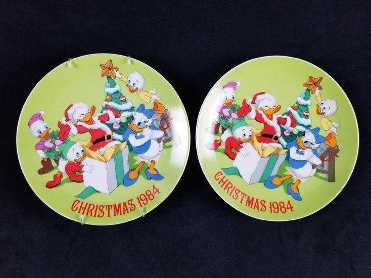 A Lot of 2 Christmas 1984 Plates Limited Edition Walt