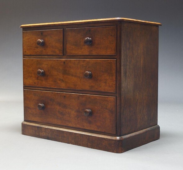 A Victorian mahogany chest, with two short and two long graduated drawers on plinth base, 84cm high, 92cm wide, 53cm deep (VAT charged on hammer price)