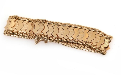 SOLD. A bracelet of 18k gold. Weight app. 30 g. L. app. 19 cm. W. app. 1.6 cm. – Bruun Rasmussen Auctioneers of Fine Art