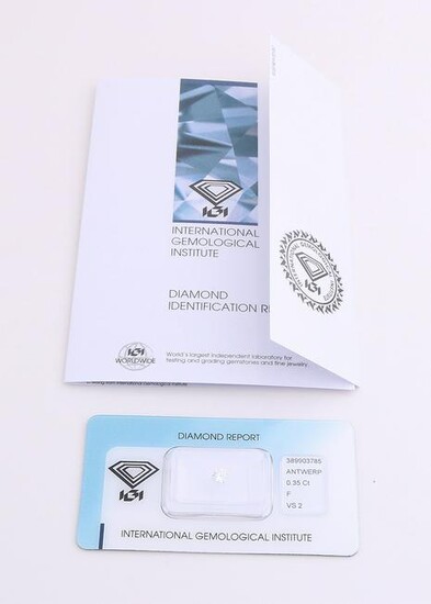 A brilliant cut diamond, 0.35 ct F / VS2. Equipped with