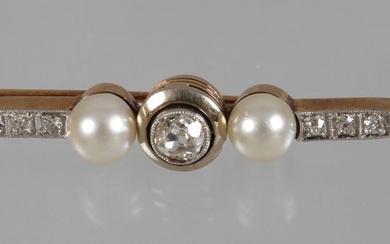 Broche bâton avec perles et diamants vers 1920-30, or jaune estampillé 585, serti au centre...
