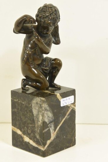 Bronze 18th " Angel carving an arrow" marble base (Total height 19cm)