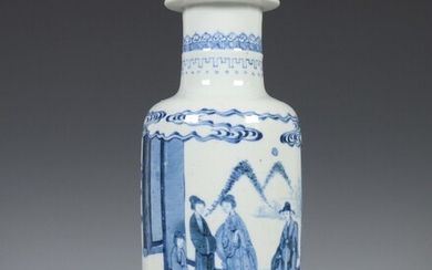 China, een blauw-wit porseleinen vaas, 20e eeuw