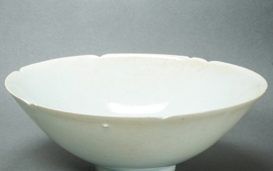 Chinese Qingbai lobbed bowl