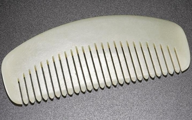Chinese White Jade Comb