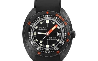 Doxa Sub 300 Carbon Sharkhunter Automatic Black Dial mens Watch 822.70.101.20