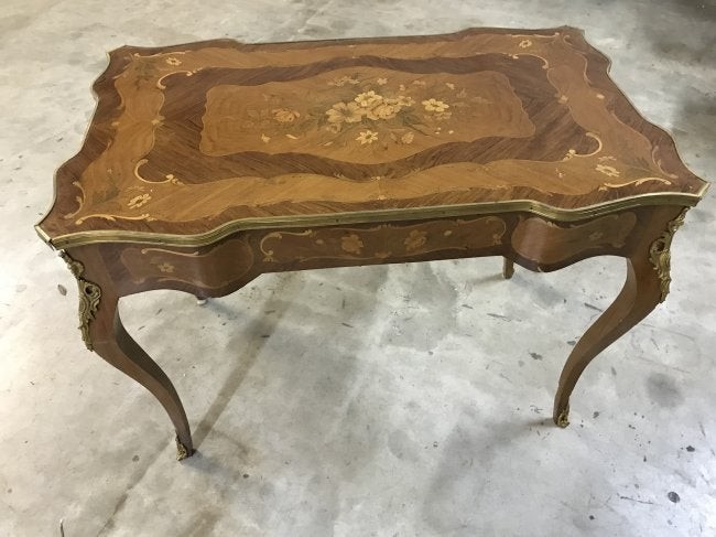 Early 20th Century Marquetry Inlaid French Desk