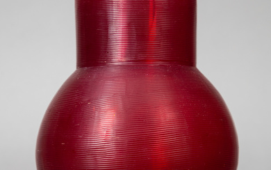 GUAXS. Yeola Amethyst Red Glass Vase.