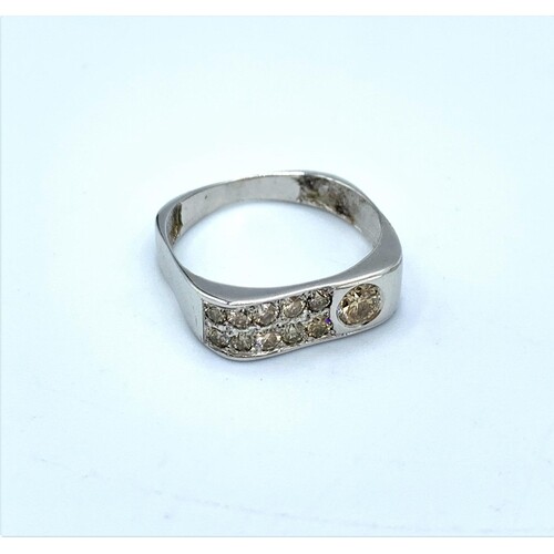 Gents 14k white gold ring with 0.50ct diamonds in total, wei...