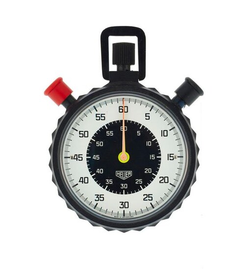 Heuer, black plastic chronometerMotion: mechanicalBox: diam. 58 mmComplication: 1-counter chronograph...