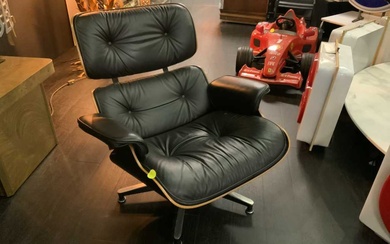 Lounge Chair Charles & Ray Eames