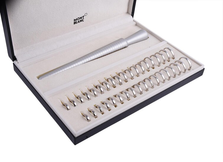 MONTBLANC, A RING AND FINGER SIZER SET