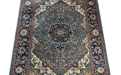 Orientalisk matta "Wilton" 275X186 1900-tal