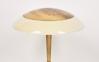PAAVO TYNELL. A table lamp, model 5061, Taito mid 20th century.