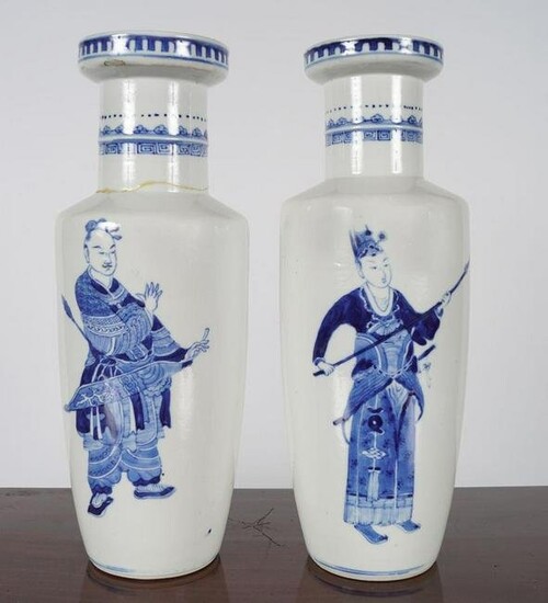 PAIR OF 19TH-CENTURY BLUE AND WHITE VASES