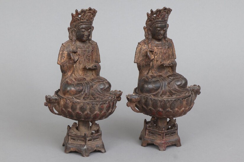 Paar chinesische Bronze-Figuren, Ritualbrenner im sino-tibetanischen Stil