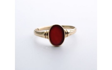 Timeless Lady's Ring with Carnelian 14K Yellow Gold