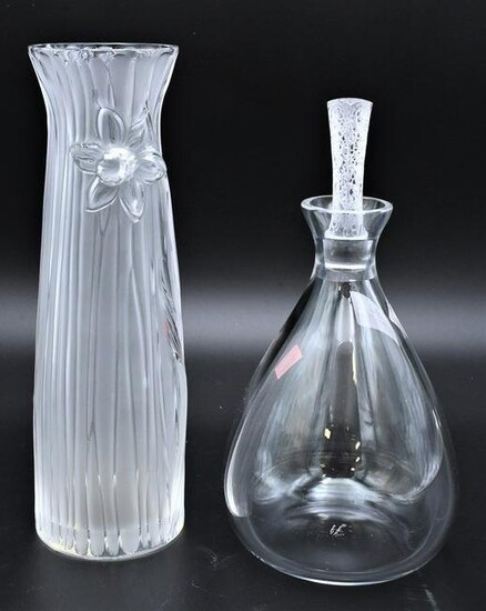 Two Lalique Pieces, to include frosted daffodil glass