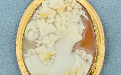 Vintage Cameo Pin or Pendant in 10K Yellow Gold