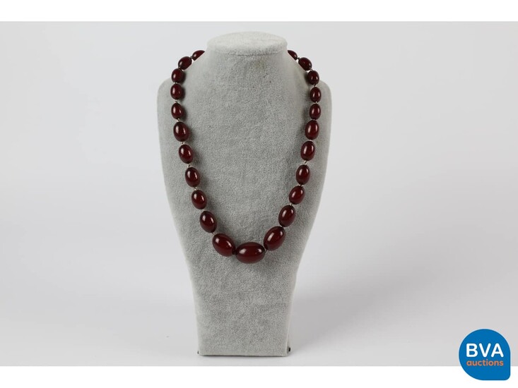 Vintage Rolled Gold Graduated Oval Deep Cherry BAKELITE Bead NECKLACE (38g).