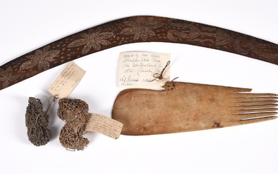 Y A LARGE MĀORI WHALE BONE HAIR COMB OR HERU PARĀOA POSSIBLY LATE 18TH/EARLY 19TH CENTURY