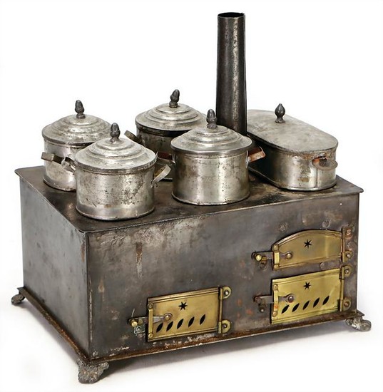 dollhouse stove, c. 1890, tinplate, width: 26 cm