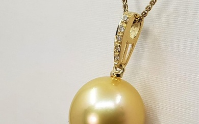 12x13mm Deep Golden South Sea Pearl - 0.04Ct - Necklace with pendant Yellow gold