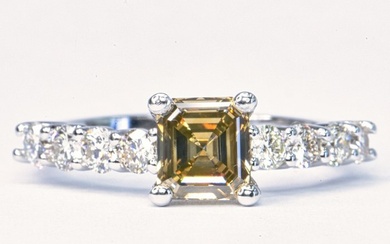 1.70 ct Natural Fancy Grayish Yellow VS2 - 14 kt. White gold - Ring - 1.06 ct Diamond - Diamonds, No Reserve Price