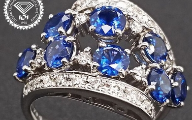 3.10ct Natural Sapphire and Diamonds Platinum - Ring - ***NO RESERVE PRICE***