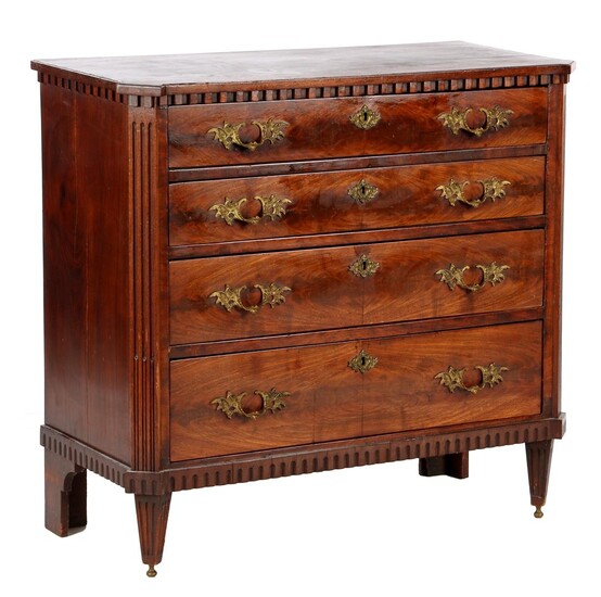 (-), 4-drawer Louis Seize mahogany veneer on oak...