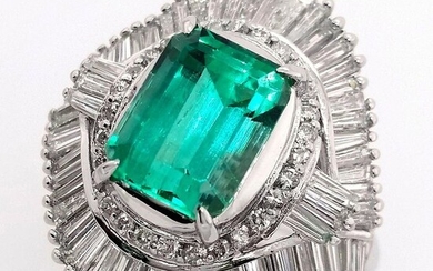 5.41 ct Not -Treated Colombia Emerald and Diamonds - IGI Report - Platinum - Ring Emerald