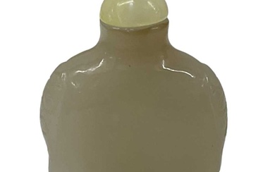 A Chinese carved green jade scent bottle, height 7cm.Condition Report...