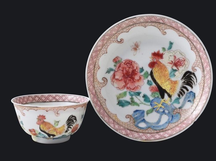 A Chinese famille rose tea bowl and saucer decorated with a cockerel - Porcelain - China - Yongzheng (1723-1735)